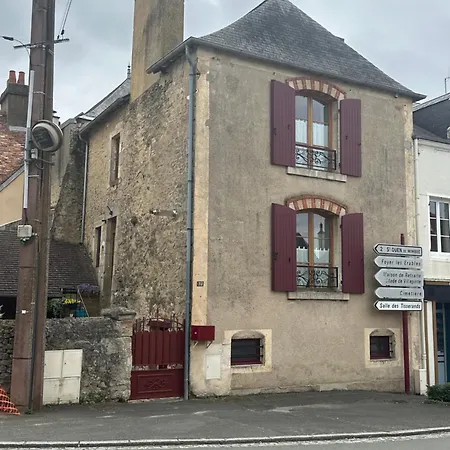 Cite De Caractere Medieval Oda ve Kahvaltı Fresnay-sur-Sarthe